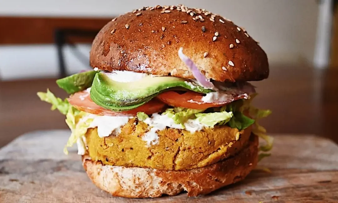 HAMBURGUESAS DE GARBANZOS Y ZANAHORIA