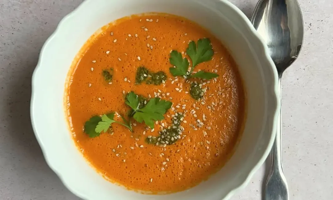 SOPA DE TOMATE CREMOSA EN UN PIM PAM